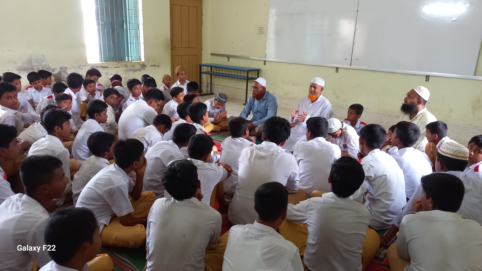 ঈদে মিলাদুননবী উপলক্ষে মিলাদ মাহফিল 